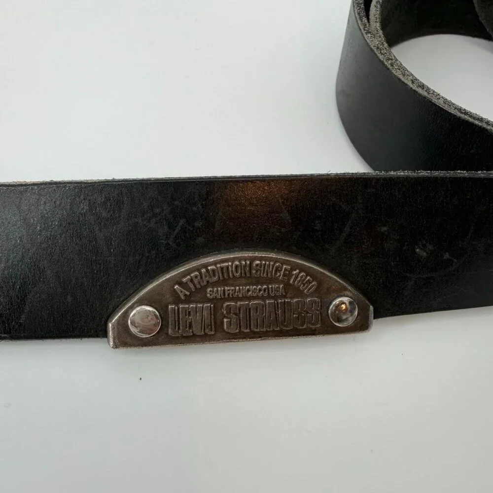 Levi’s Leather Belt Black Vintage Metal Logo Buckle